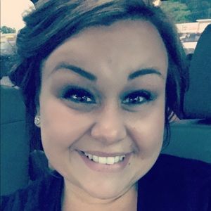 Meet your Posher, Whitney